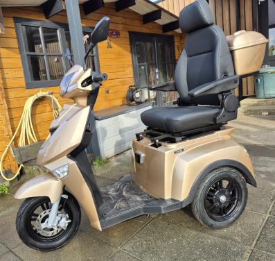 IVA z1000 met slechts 120km uit 2025