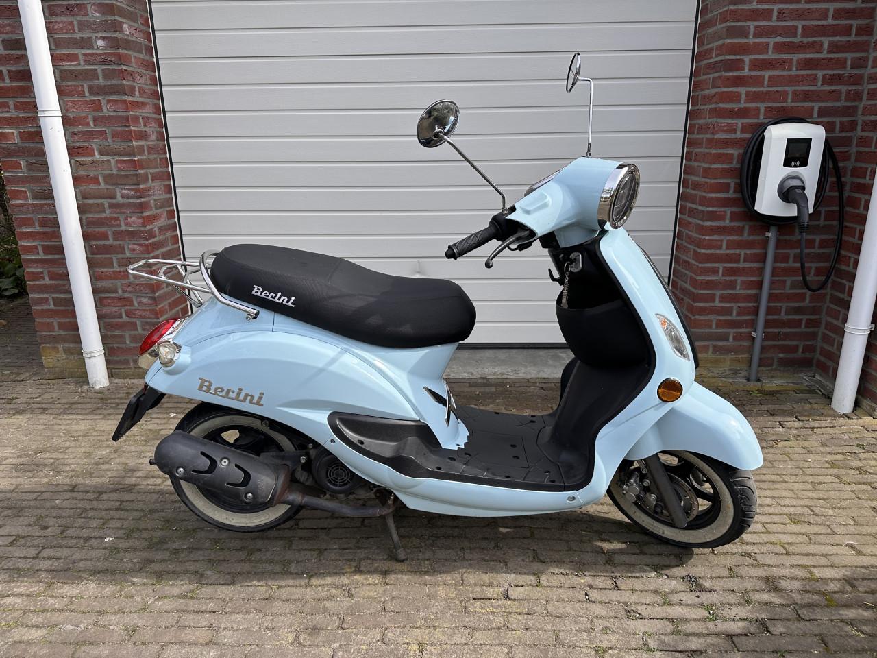 Berini New City scooter (45km)