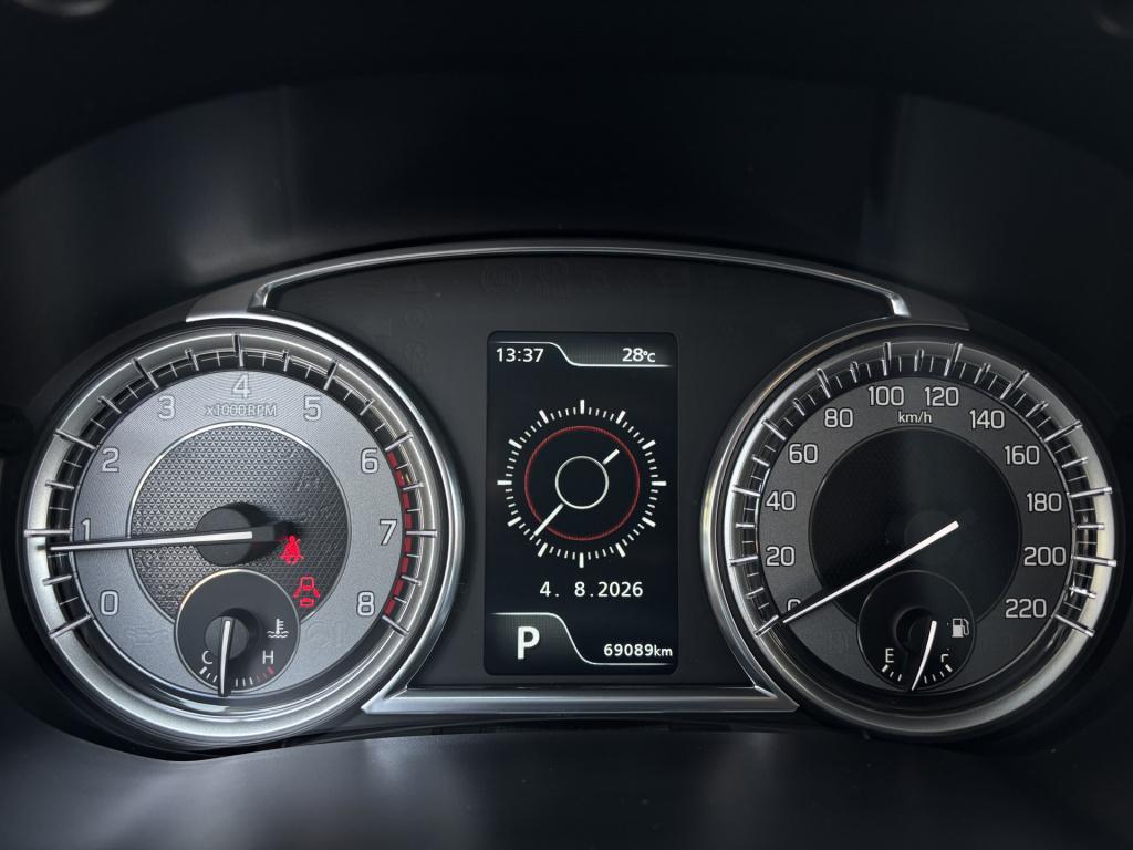 Suzuki Vitara automaat 1.4 boosterjet style smart hybrid | trekhaak afneemb