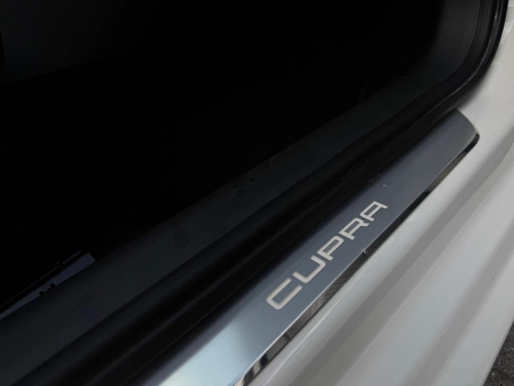Cupra Leon Sportstourer 1.4 e-hybrid vz copper edition * full link * camera