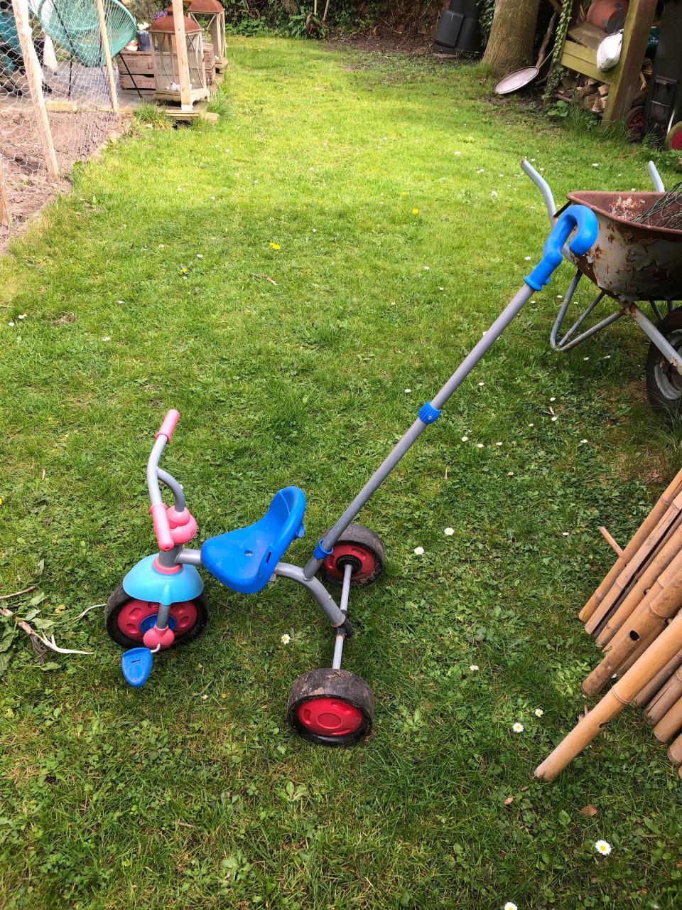 Driewieler met duwstang