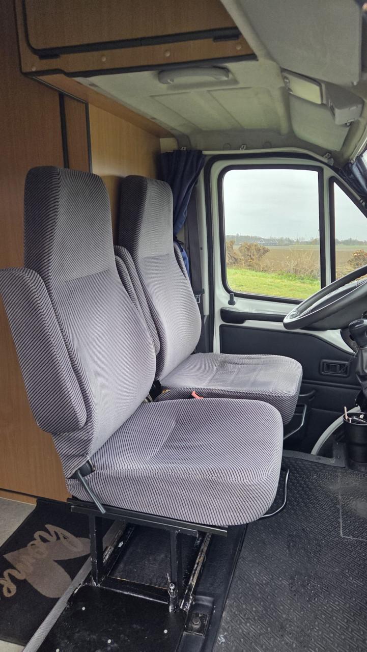 Peugeot Boxer buscamper 5.4m