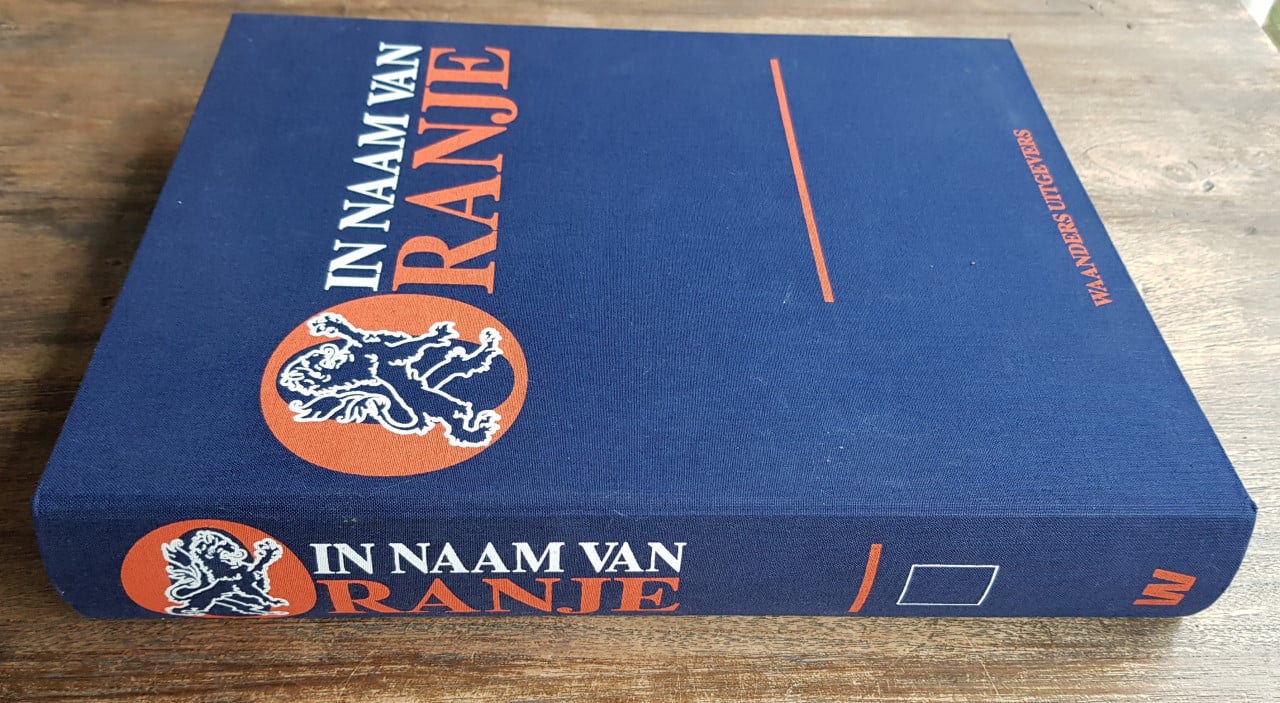26 nummers 'In naam van Oranje'