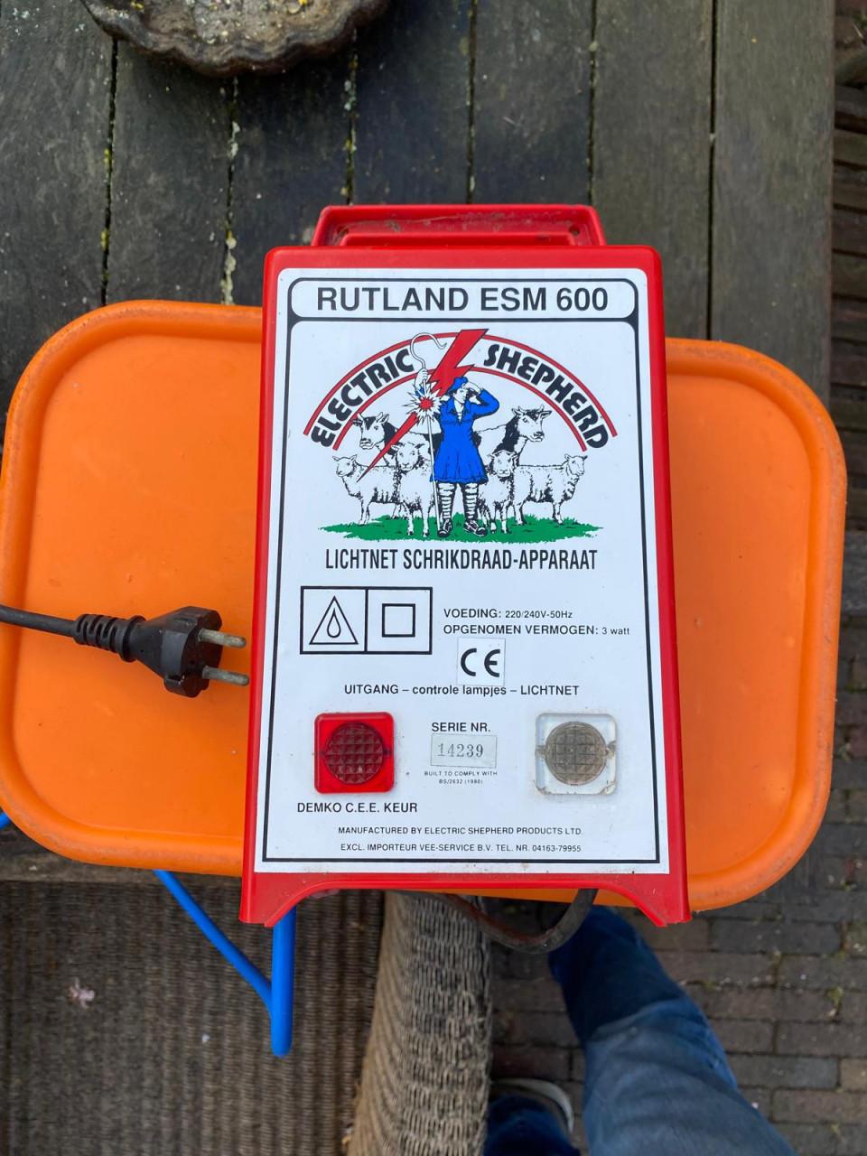 Te koop: schrikapparaat schrikdraadapparaat weideklok stroomklok