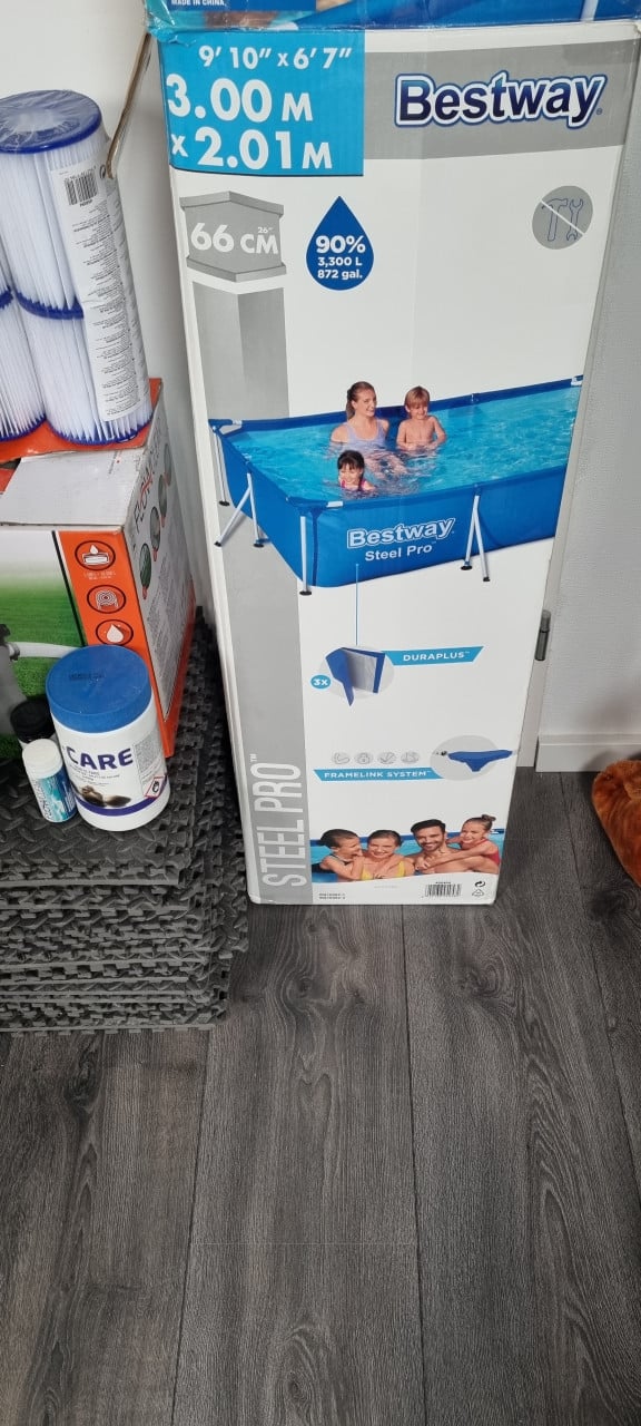 Compleet zwembad 2 x 3 meter en vele extra 's