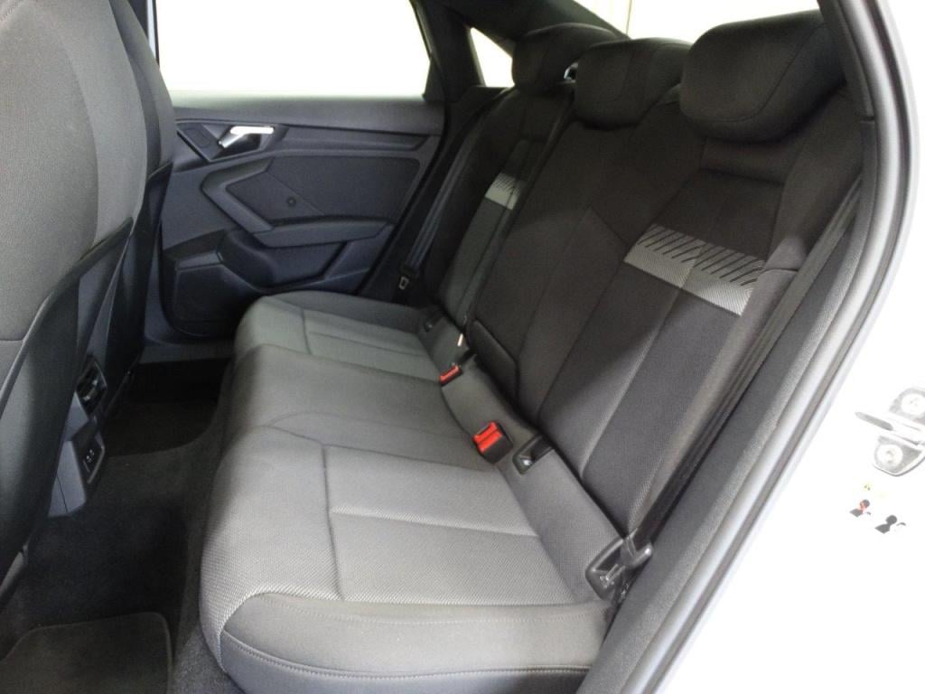 Audi A3 35 tfsi 150pk s tronic s line edition