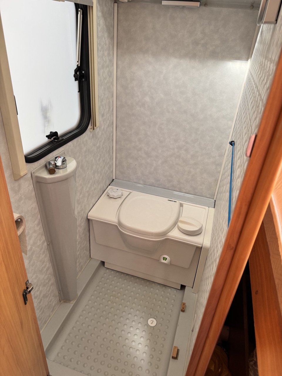 Adria Adiva 502 UP / Dorema Air voortent / Kampa Air luifel ( 2003)