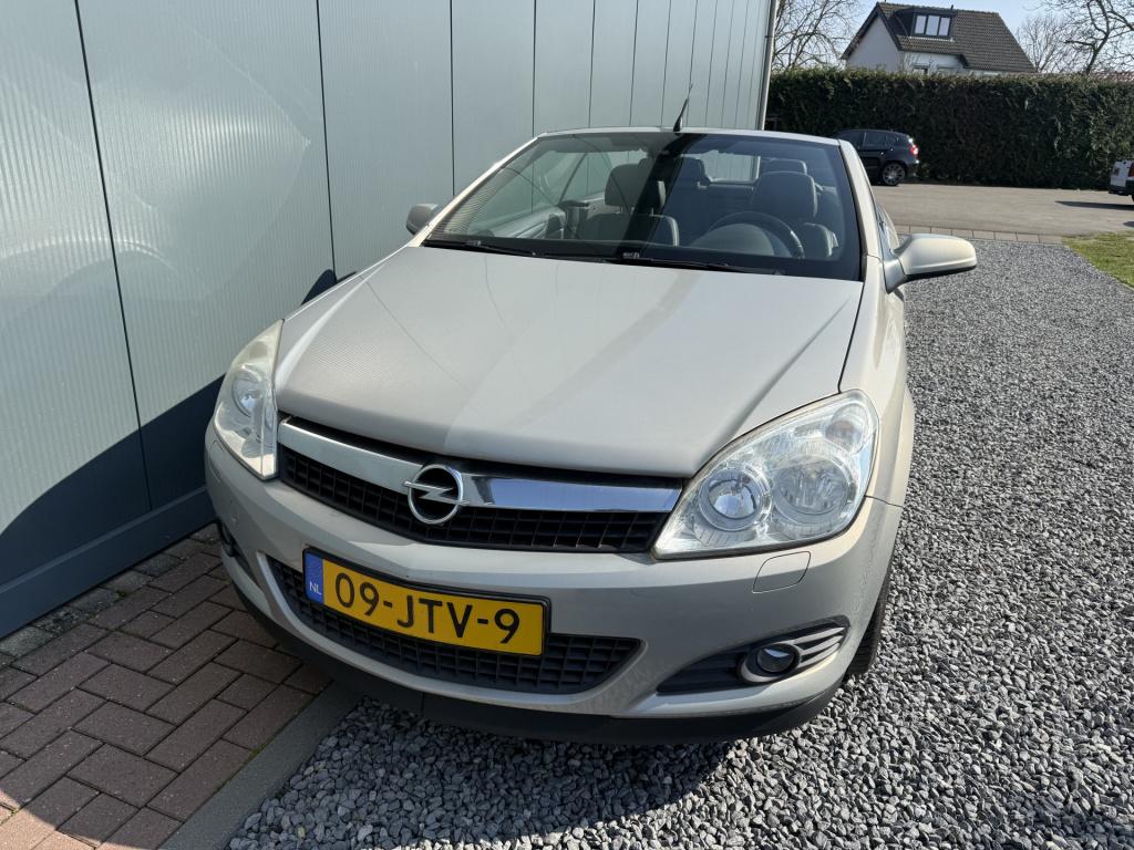 Opel Astra twintop 1.8 cosmo cabriolet