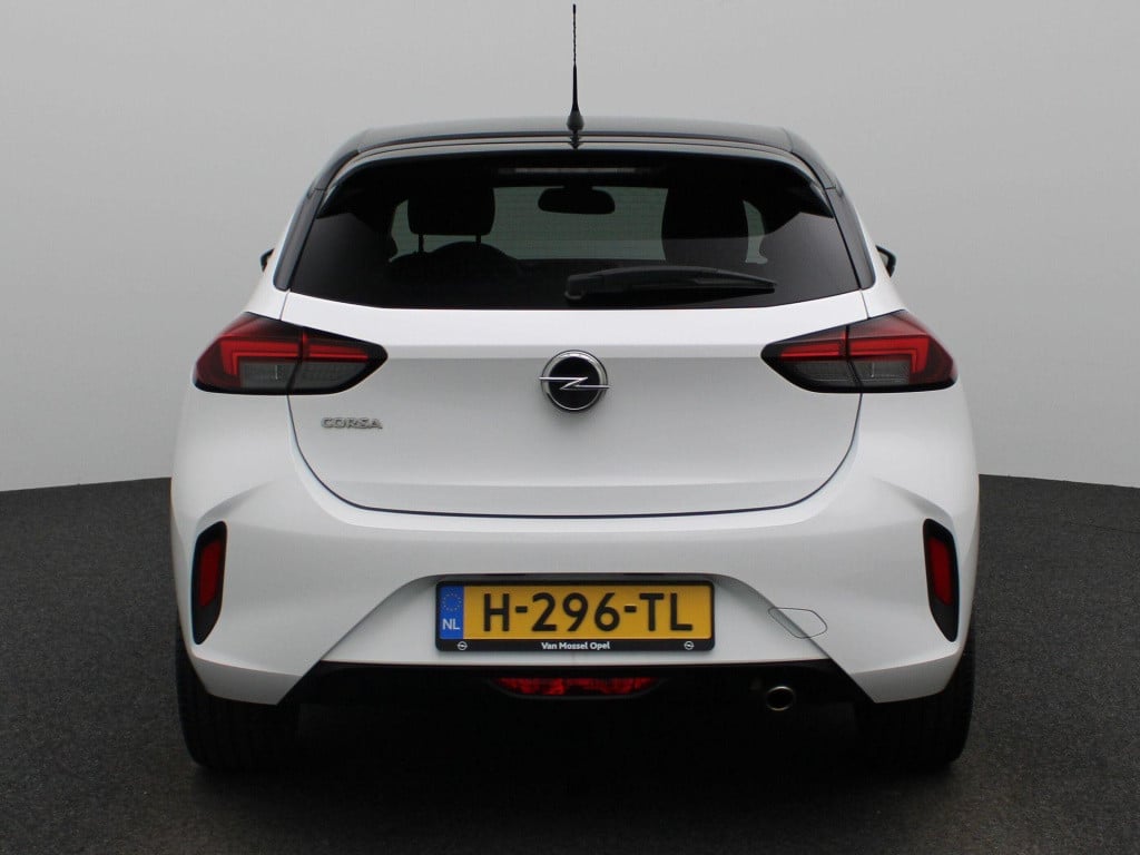 Opel Corsa 1.2 gs line | lage km stand! | lederpakket | navigatie | apple c