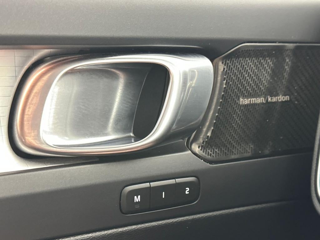 Volvo XC40 t4 211pk recharge plus dark| 360camera| adap.cruise| h&k audio| 