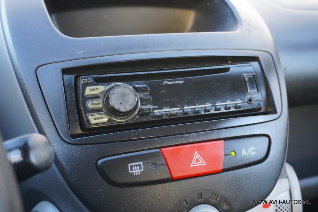 Peugeot 107 1.0-12v xs