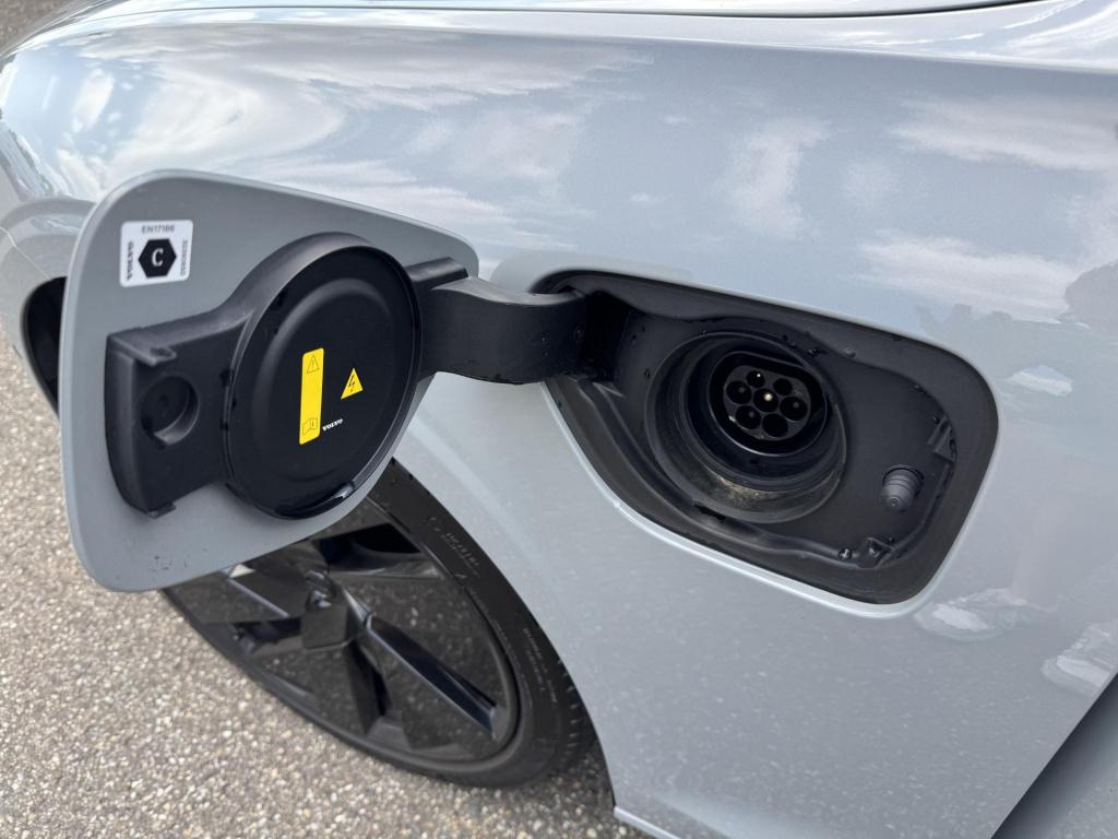Volvo V60 2.0 t6 plug-in hybrid awd plus dark trekhaak|complete auto