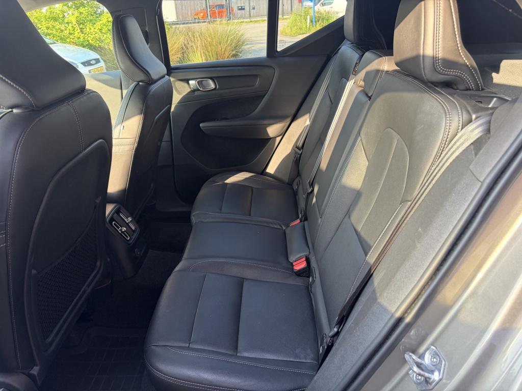 Volvo XC40 1.5 t4 recharge inscription expression