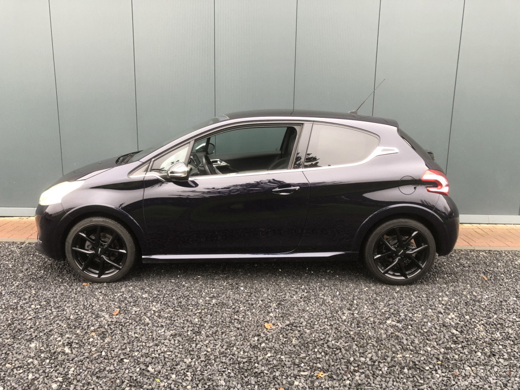 Peugeot 208 1.6 vti 120pk panoramdak 3-drs