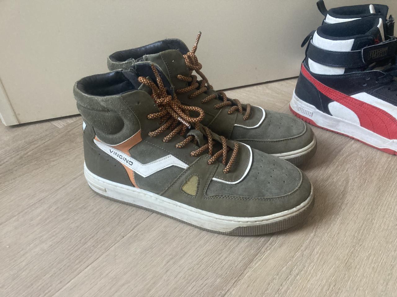 Gratis 2 paar jongens Schoenen maat 38