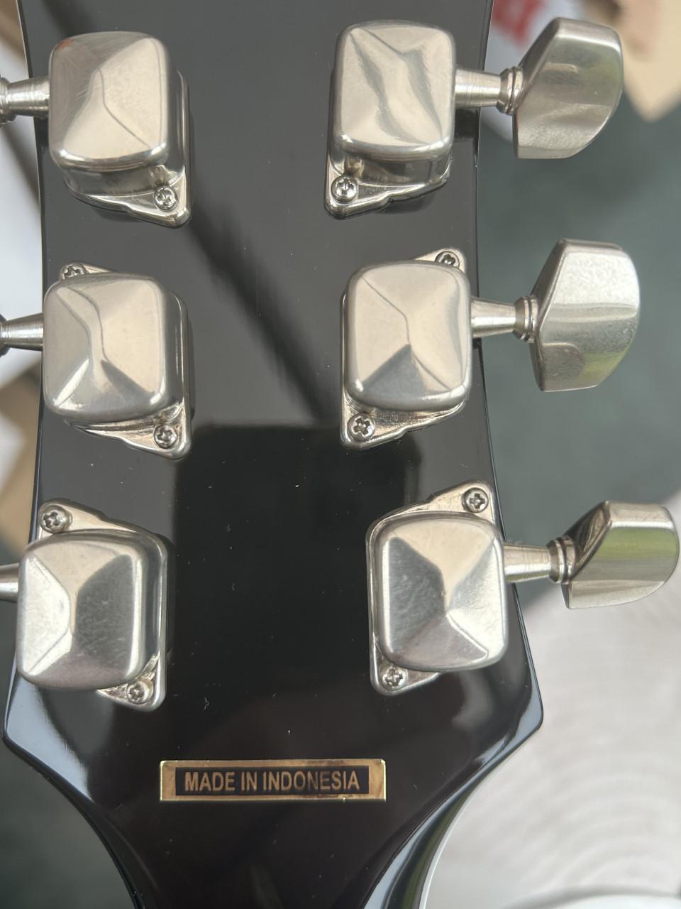 Epiphone SG-Special, made in Indonesië, TUSQ nut.