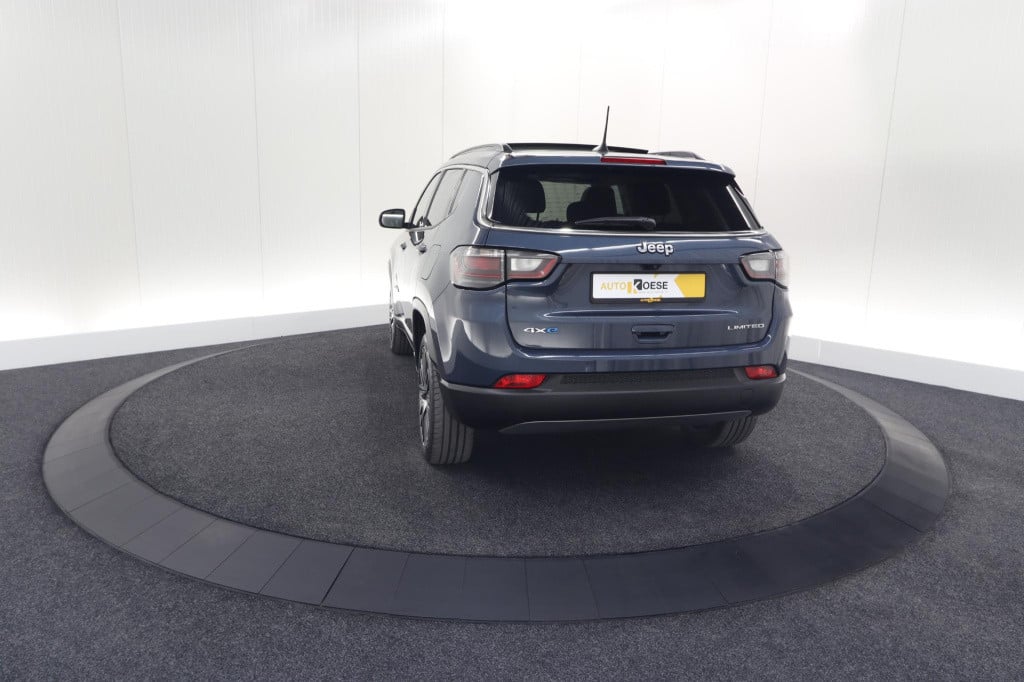 Jeep Compass 4xe 190 plug-in hybrid electric limited | elektrisch panoramad