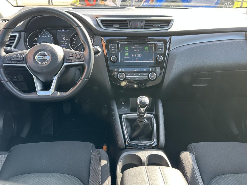 Nissan Qashqai 1.3 dig-t n-connecta trekhaak |design pack | panoramadak | a