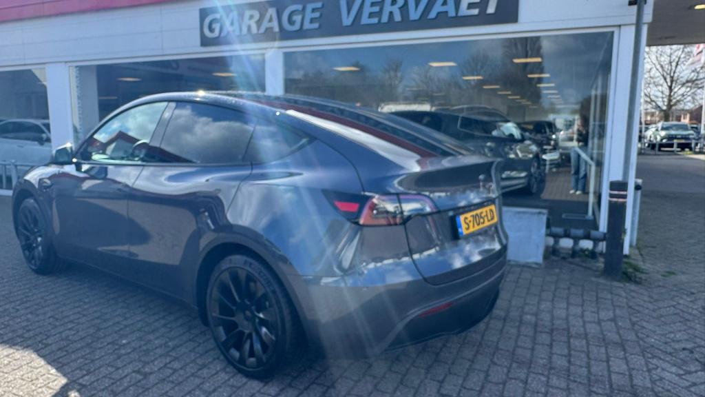 Tesla Model Y rwd 58 kwh