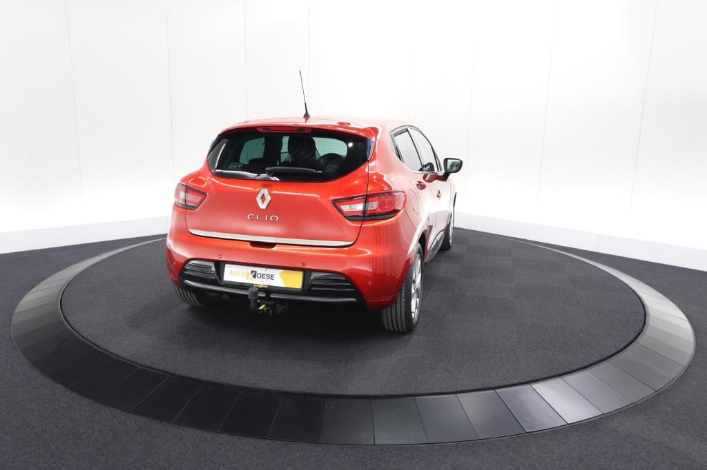 Renault Clio tce 90 limited | trekhaak | parkeersensoren | navigatie