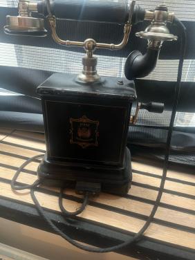 ANTIEKE TELEFOON