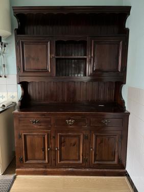 Donkerbruine buffetkast