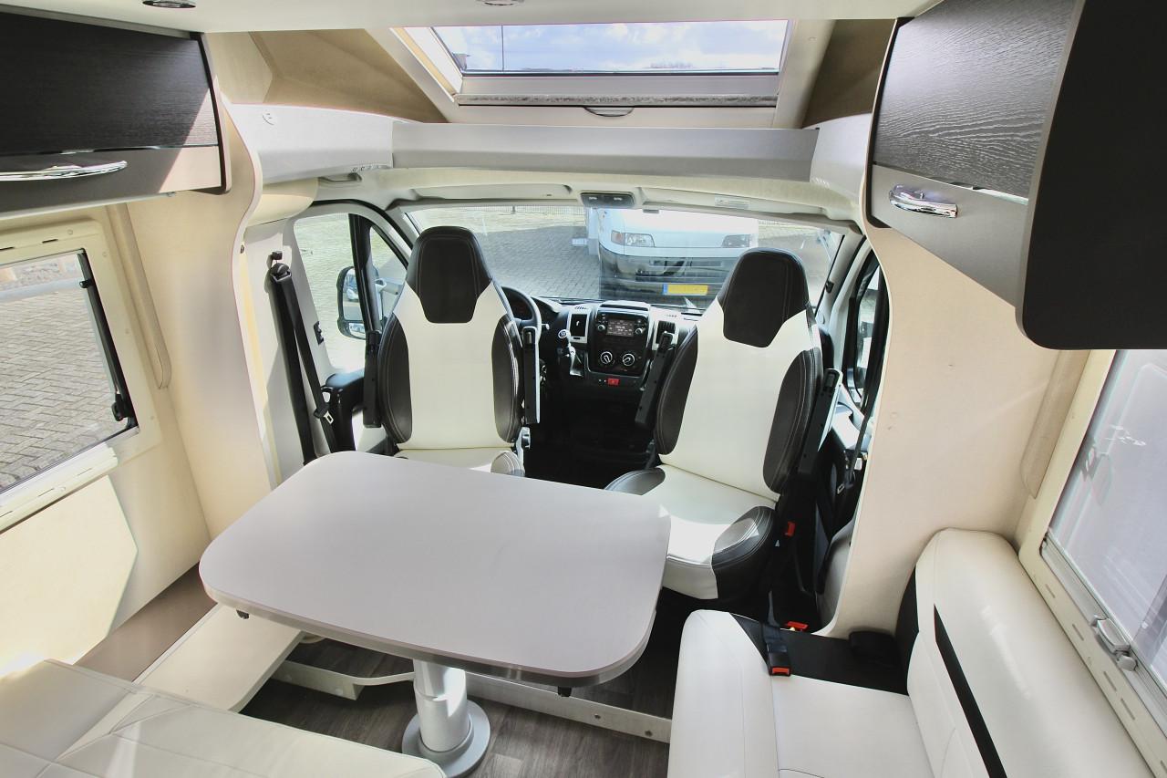 Chausson Welcome 727GA(Lengtebedden, Nieuwstaat, Eerste eigenaar!!!)