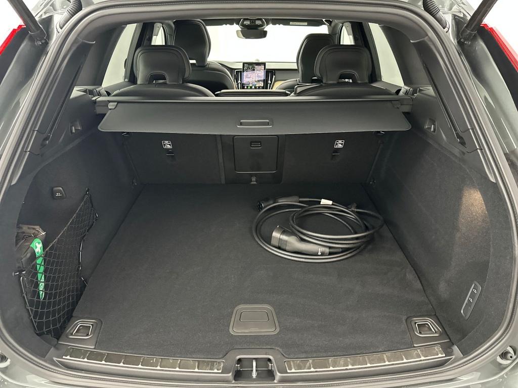 Volvo XC60 t8 ultra dark executive edition recharge awd