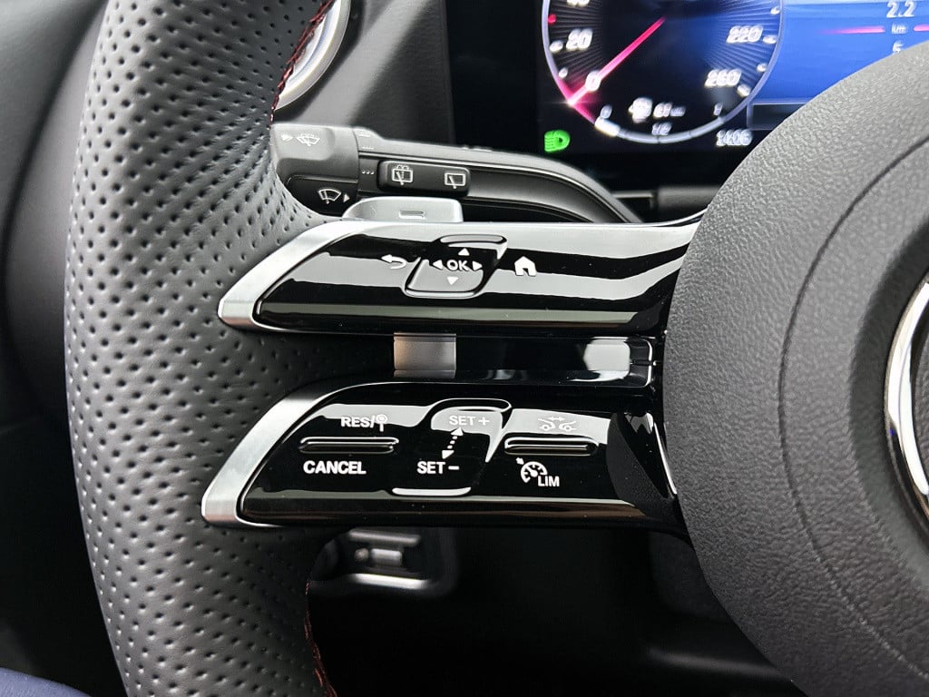 Mercedes-Benz Gla-klasse 250 e business solution amg | premium plus pakket 