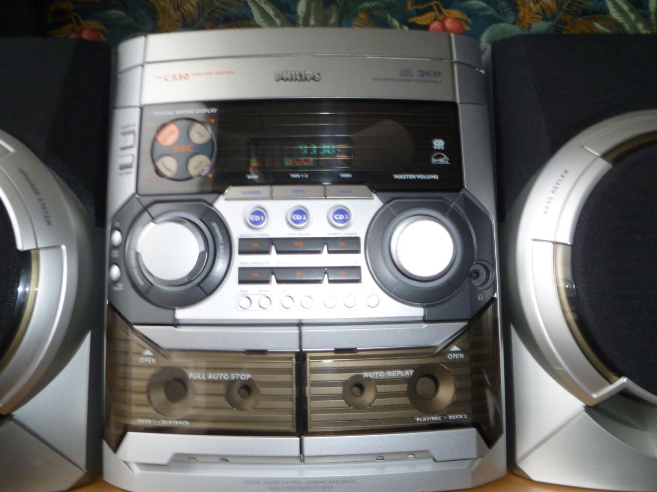 Philips stereo,set met een 3 cd wisselaar