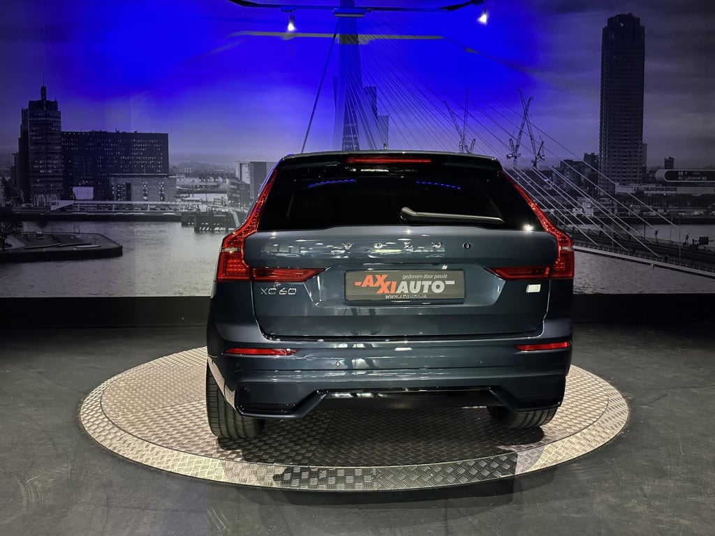 Volvo XC60 2.0 t6 plug-in hybrid awd plus dark *pano*hksound*leder*memory*