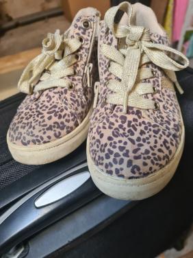 Meisjes schoenen maat 28