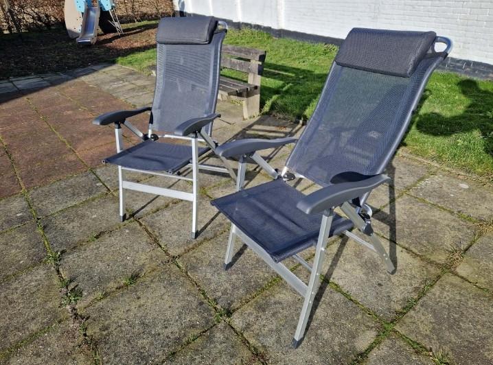 2 klapstoelen, Bardani, izgs