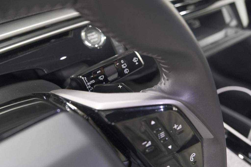 Peugeot 5008 1.2 hybrid 136 allure 7p | camera | apple carplay | airco sepa