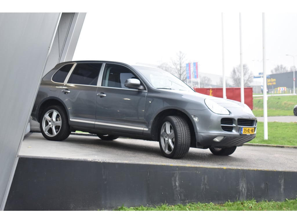 Porsche Cayenne 4.5 s