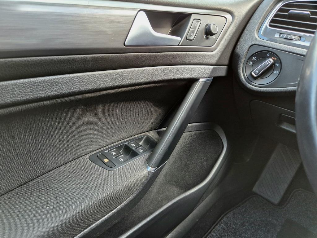 Volkswagen Golf 1.5 tsi 131pk | comfortline business | zeer nette staat