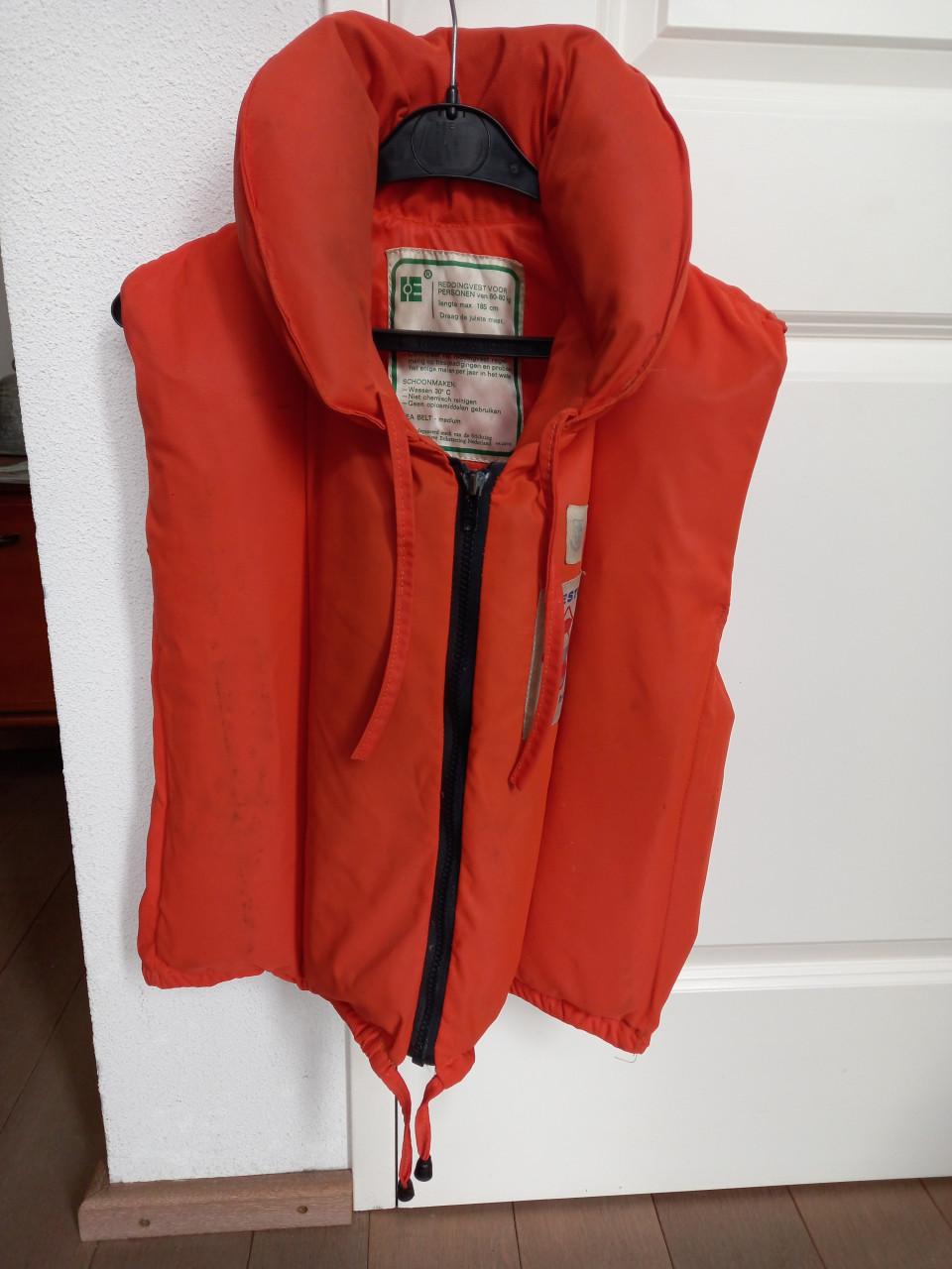 Zwemvest 60-80 kg merk Besto