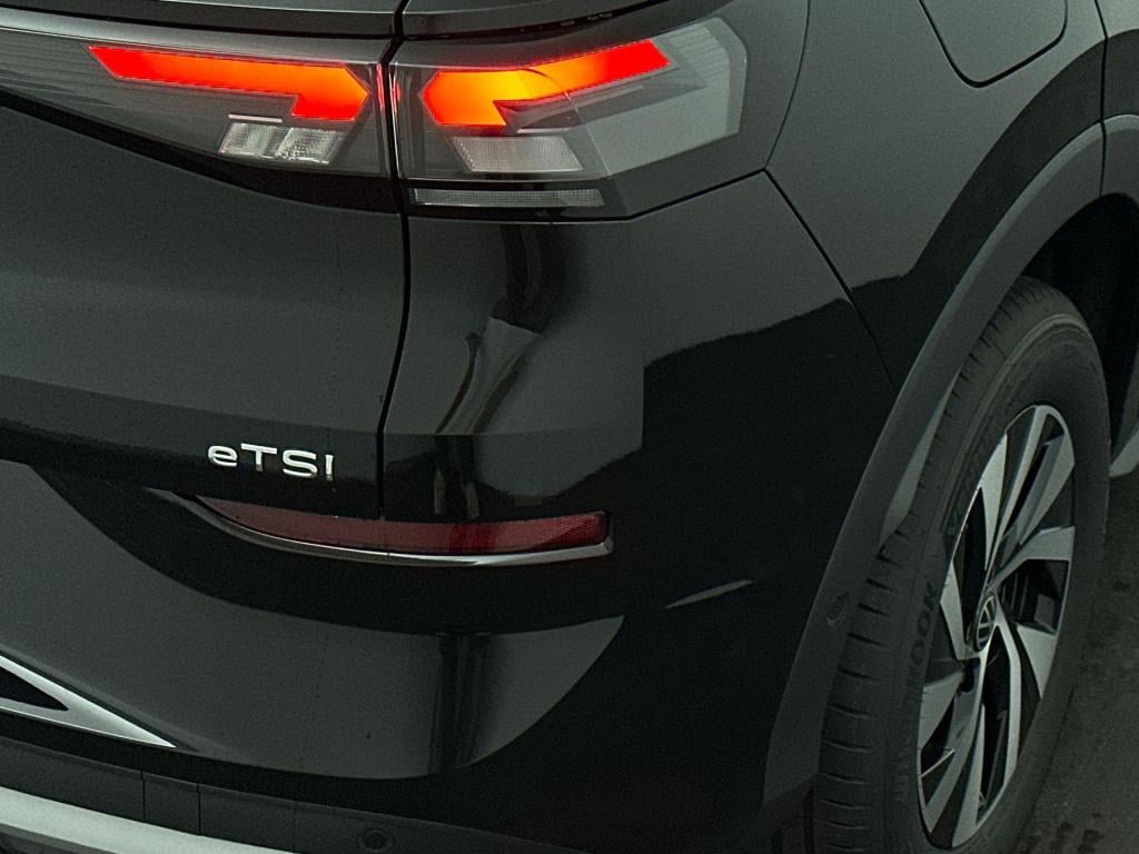 Volkswagen T-roc 1.5 etsi limited edition
