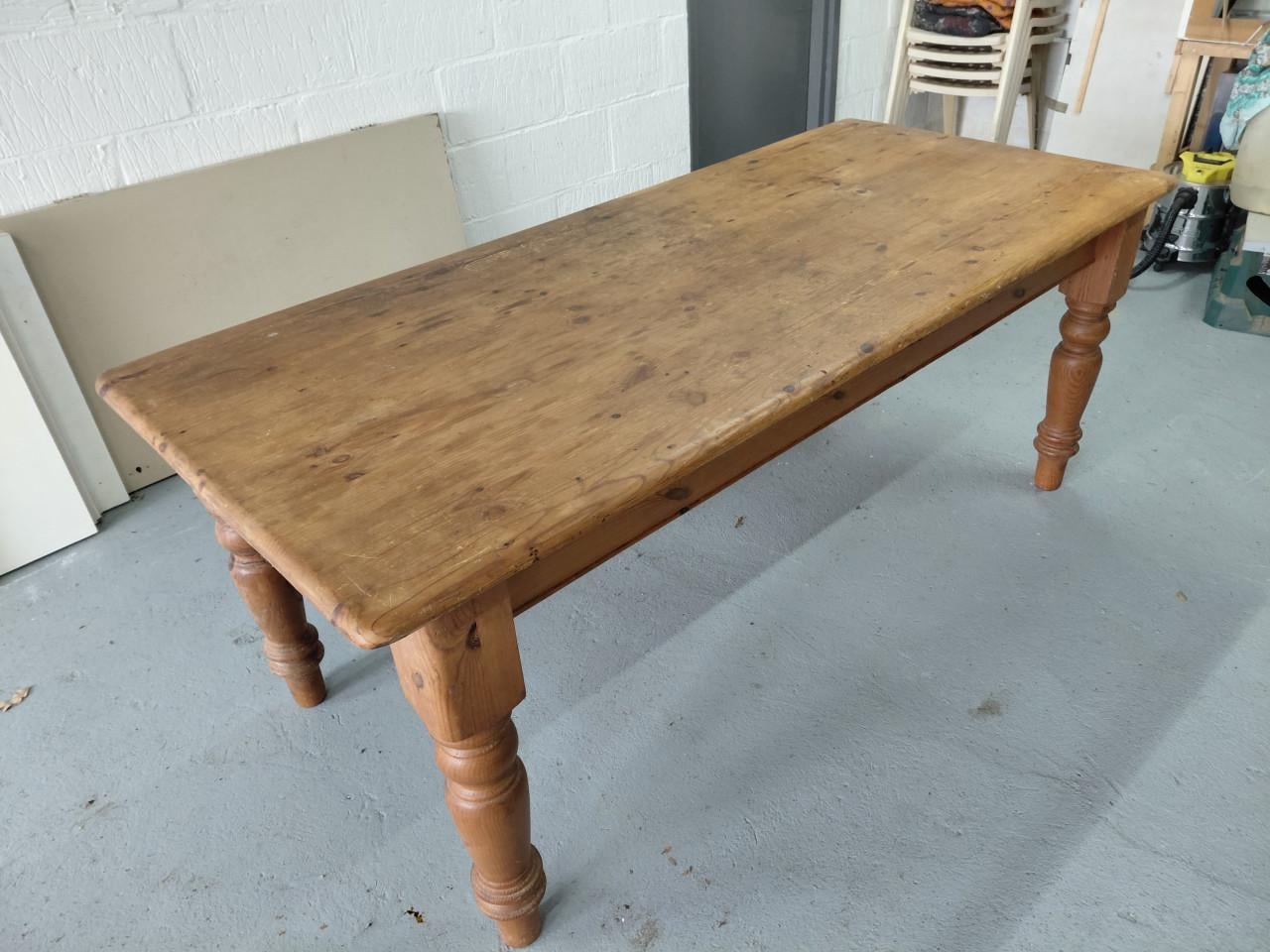 Massief houten tafel