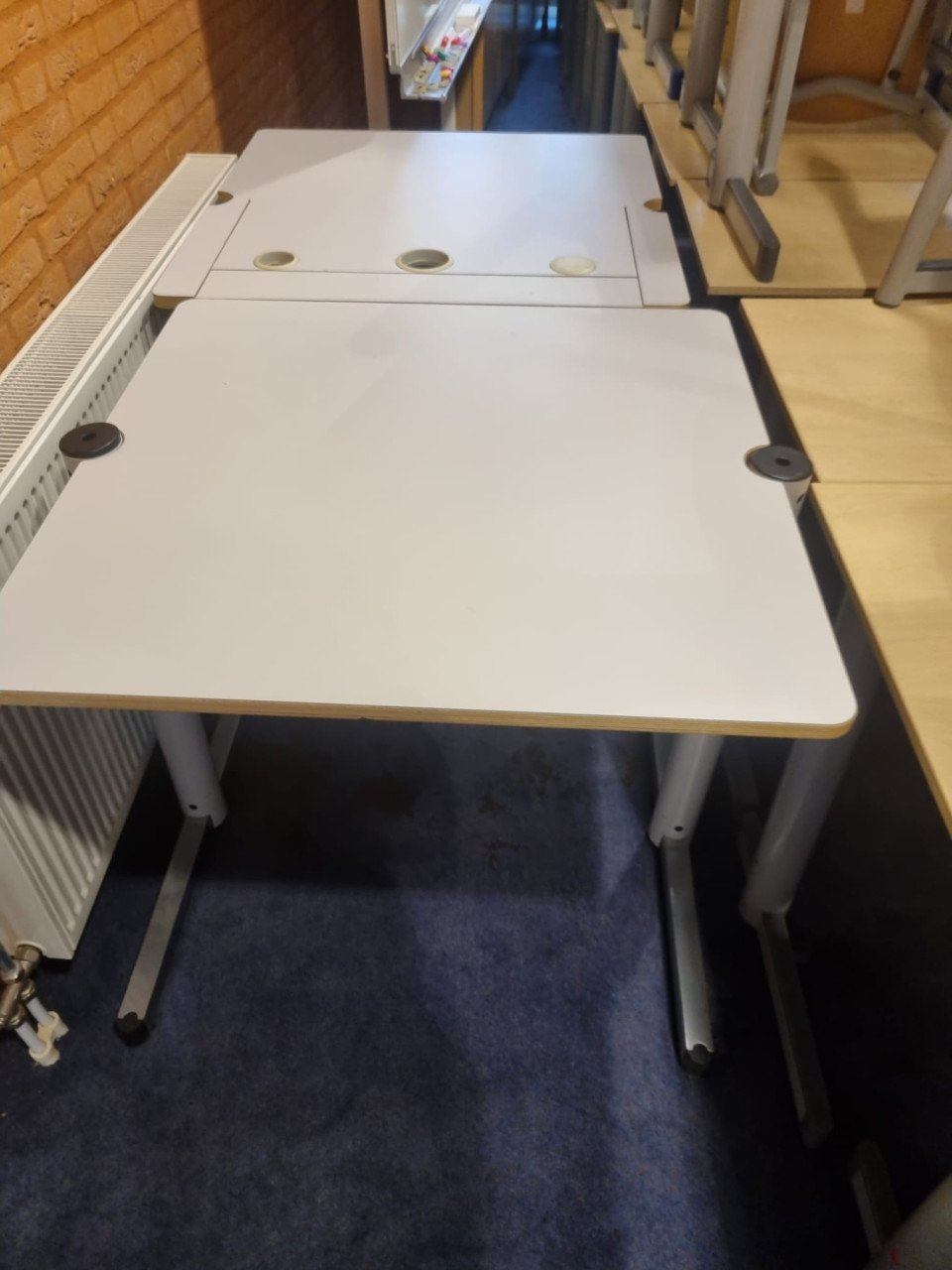 Diverse tafels en stoelen (school)