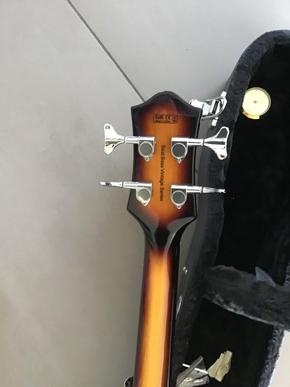 Complete set: Vioolbas en Hartke A70 Kickback combo versterker