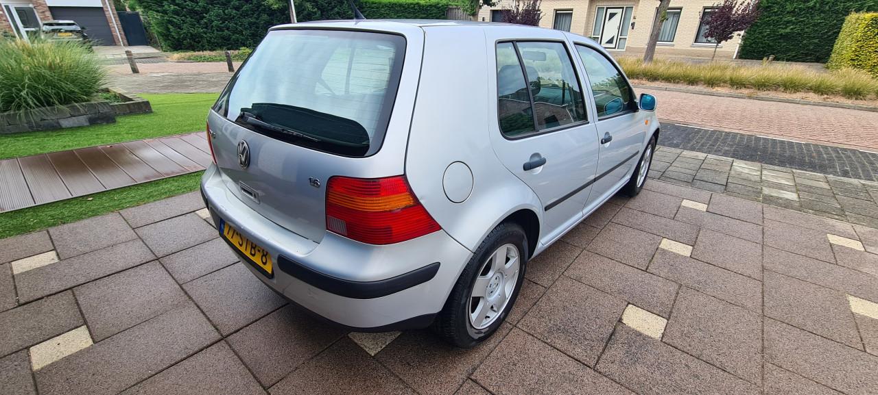 VW Golf - 1.6 automaat - 1999