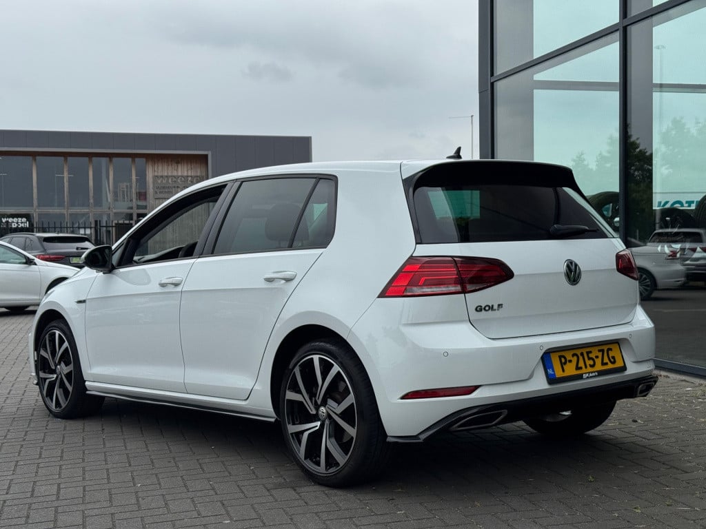 Volkswagen Golf 1.0 tsi r-line * navigatie * adaptieve cruise control * pdc