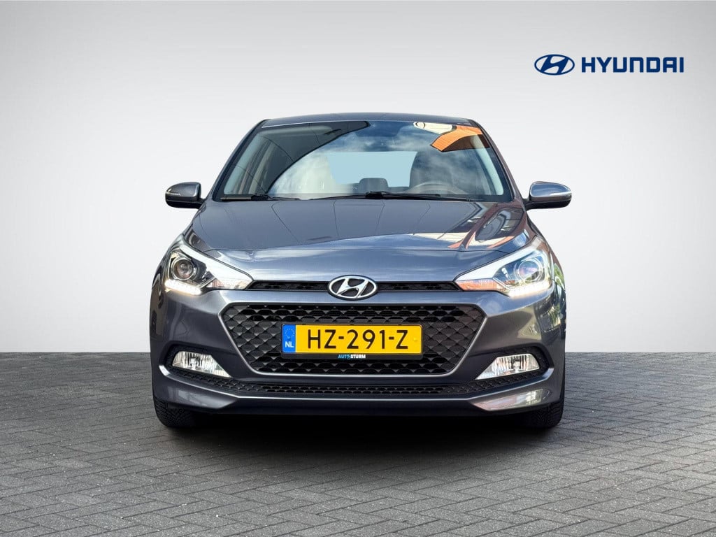 Hyundai I 20 1.2 hp i-motion comfort | trekhaak | navigatie | camera | park