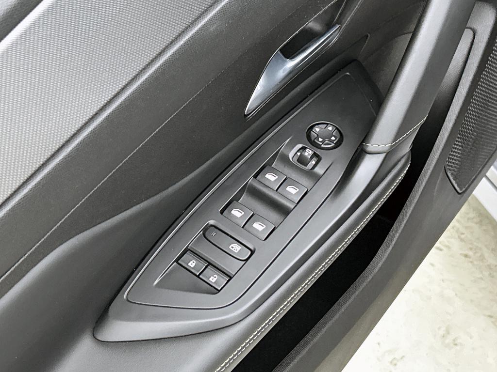 Peugeot 308 sw plug-in hybrid 225pk gt | agr comfort stoelen | 360 camera |