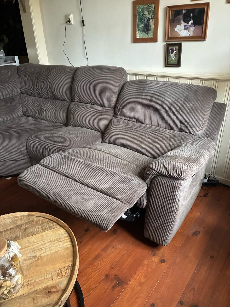 Hoekbank met elektrische relax voeten steun