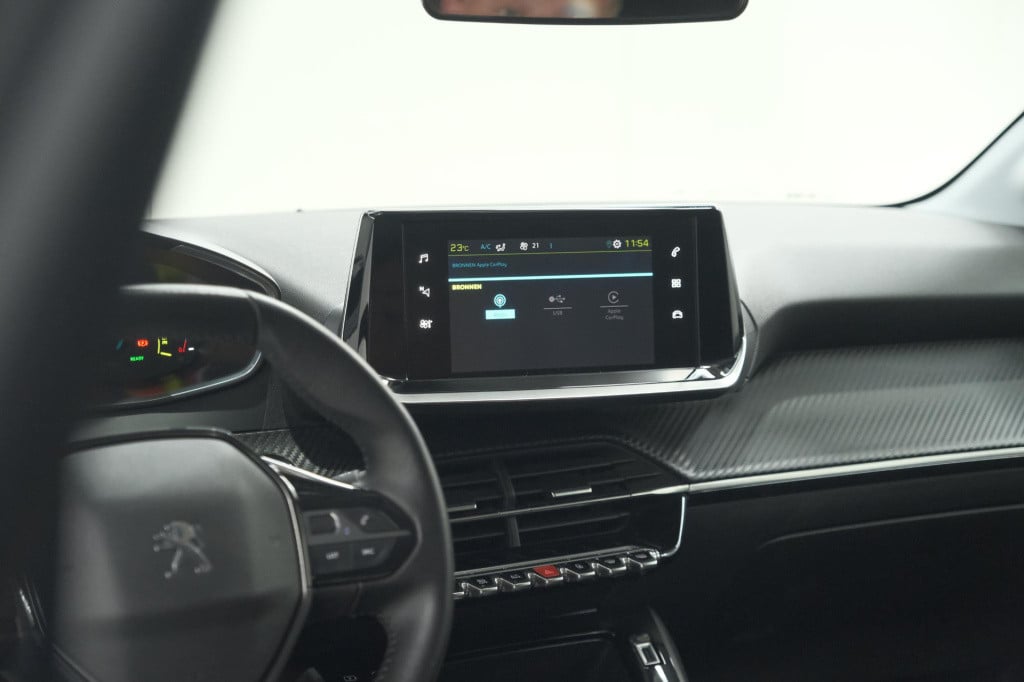 Peugeot 208 ev active pack 50 kwh | parkeersensoren | apple carplay | clima