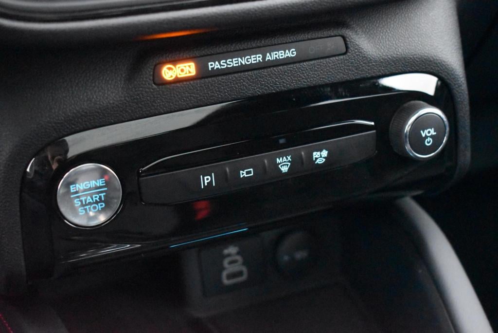 Ford Kuga 2.5 phev st-line x | panoramadak | climate control | adaptieve cr