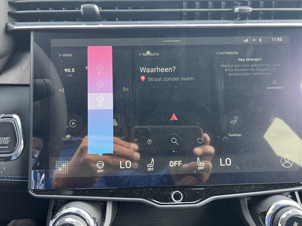 Lynk & Co 01 1.5 261pk plug in hybrid , panodak , stuurverwarming , adaptiv