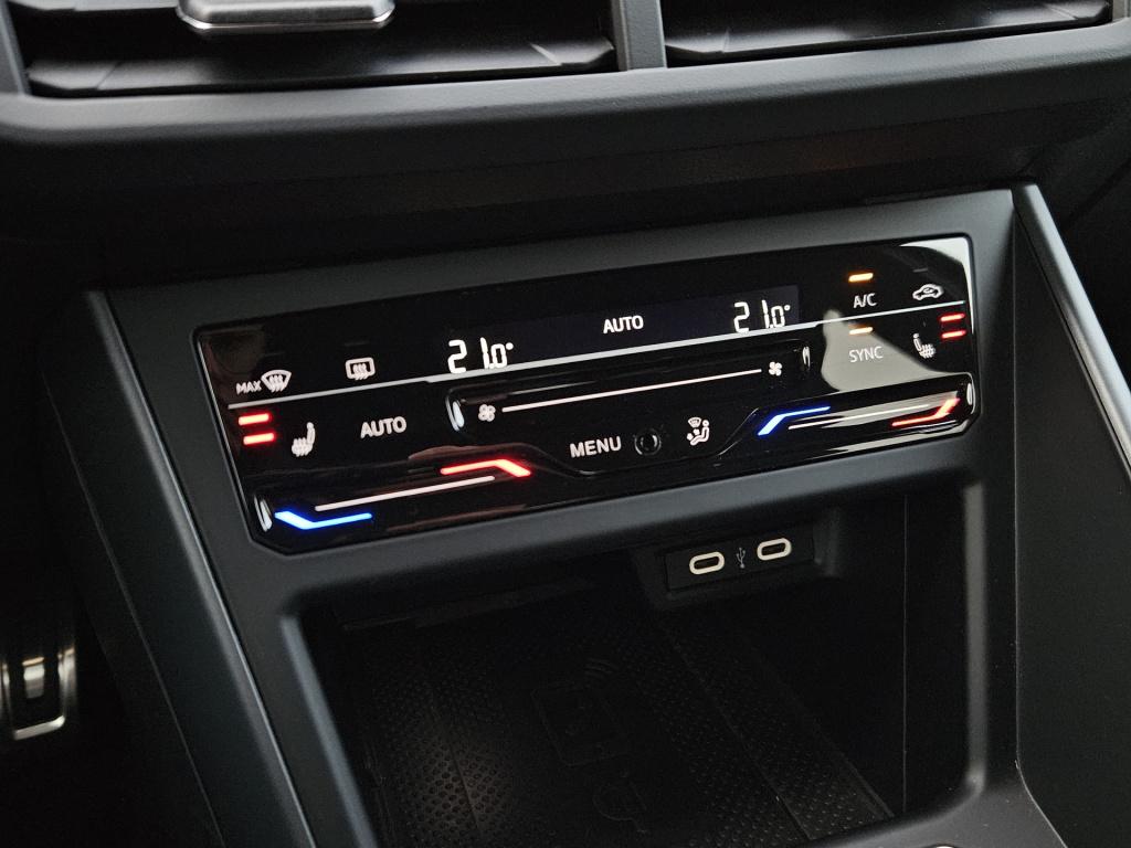Volkswagen Taigo 1.5 tsi dsg r-line | acc | camera | carplay